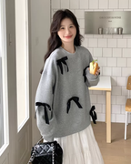 Ribbon Design Sweatshirt / White Half Skirt QAZ0037