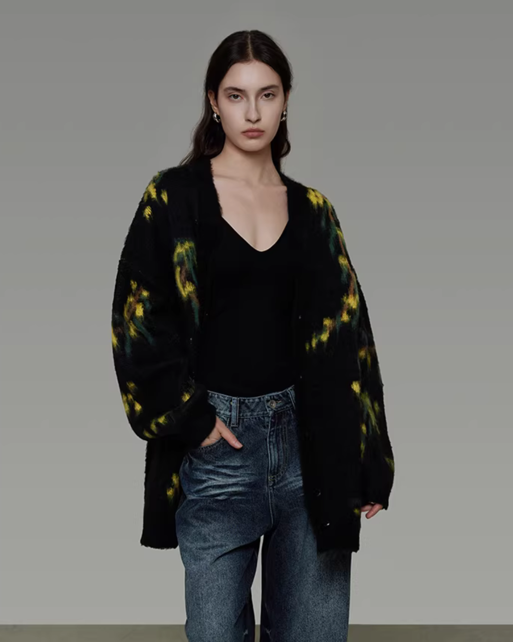 Retro Pattern Knit Cardigan UNS0038