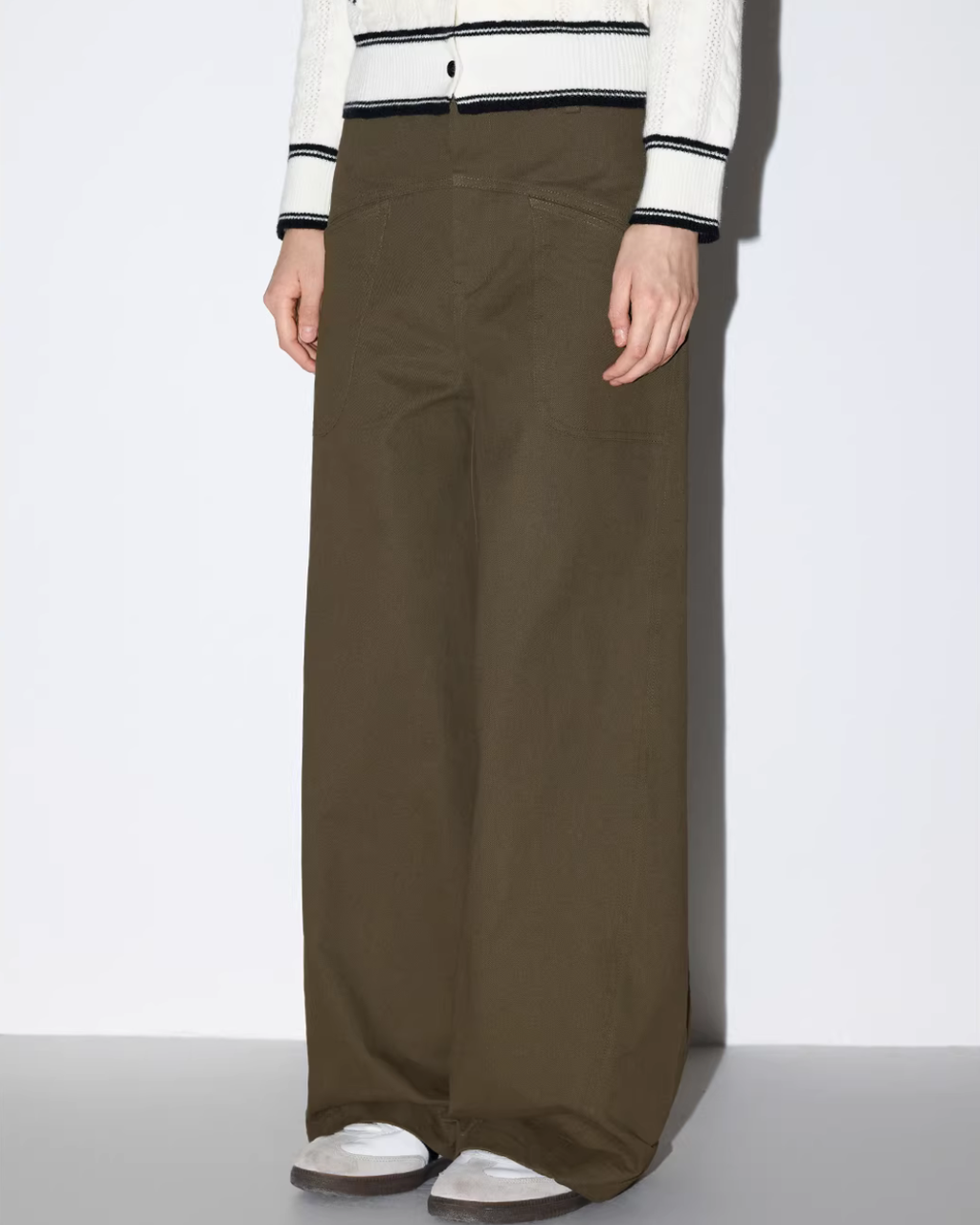 Low-Waist Wide Leg Pants MDB0025