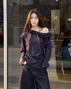 Lace Collar Off-Shoulder Top UNS0021