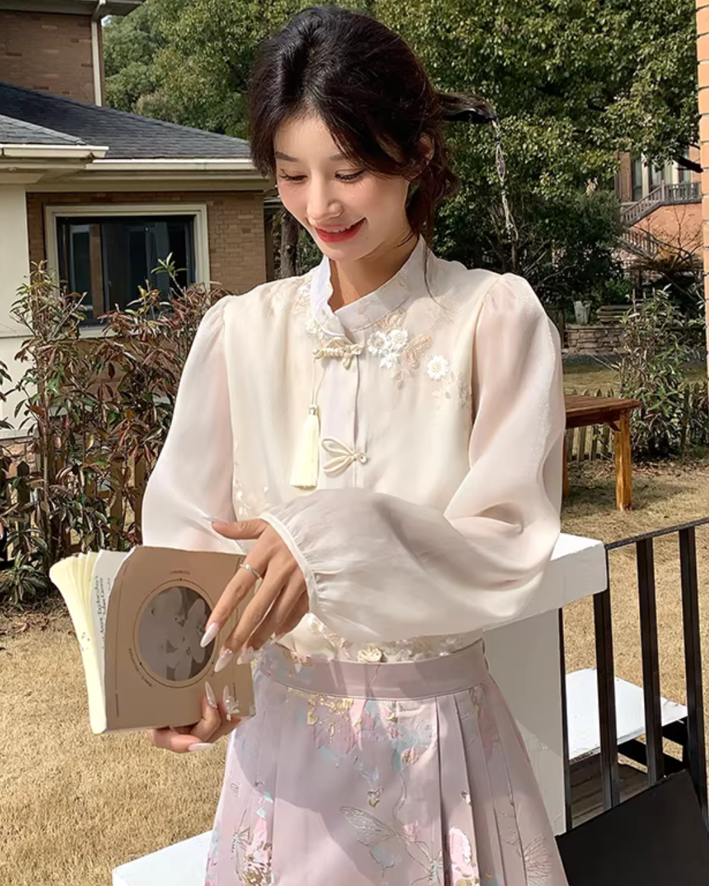 China Floral Embroidered Blouse / China-Style Long Skirt QAZ0050