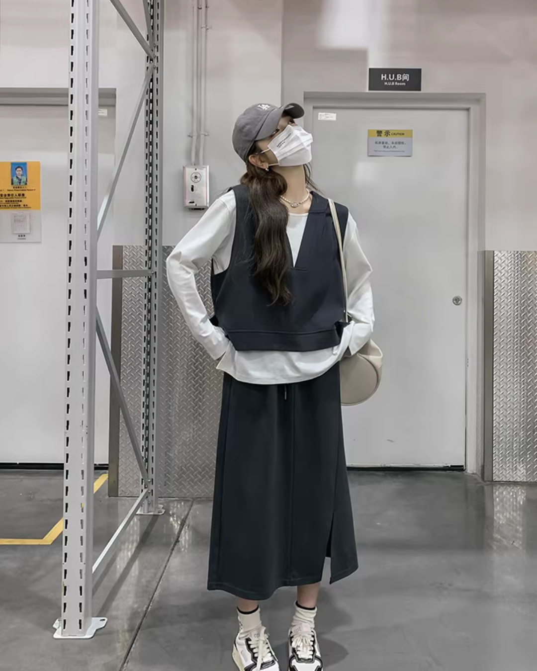 White Long-Sleeve Top / Vest / Skirt QAZ0002