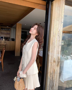 Round Neck Vest / Pleated Skirt QAZ0096