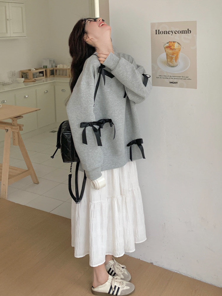 Ribbon Design Sweatshirt / White Half Skirt QAZ0037