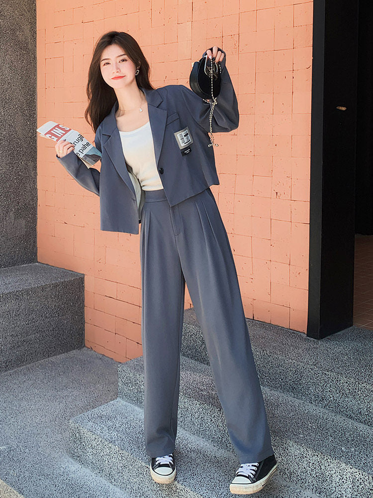 Cropped-Length Jacket / Tuck Wide Pants QAZ0067