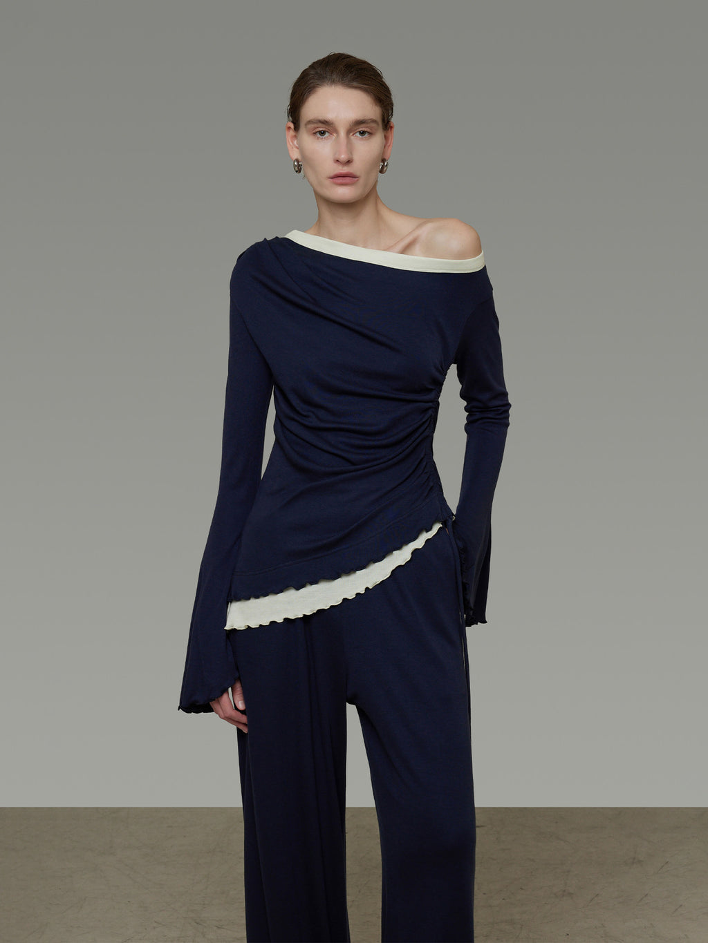 One-Shoulder Knit Top / Casual Pants / Draped Skirt UNS0023