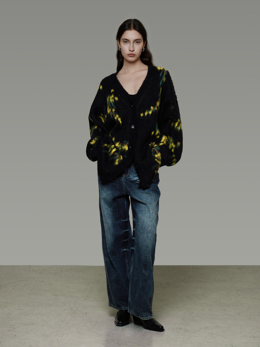 Retro Pattern Knit Cardigan UNS0038