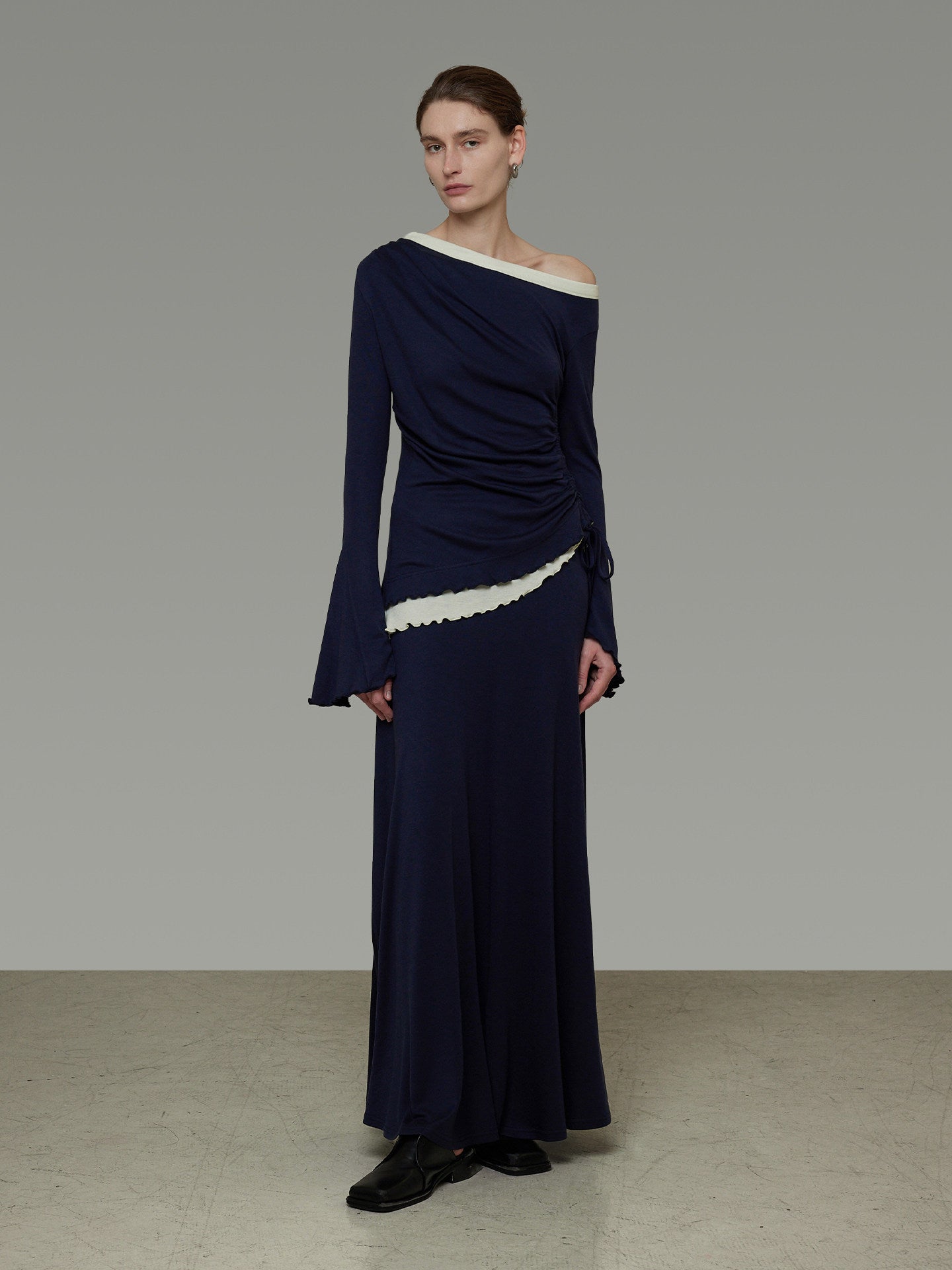 One-Shoulder Knit Top / Casual Pants / Draped Skirt UNS0023