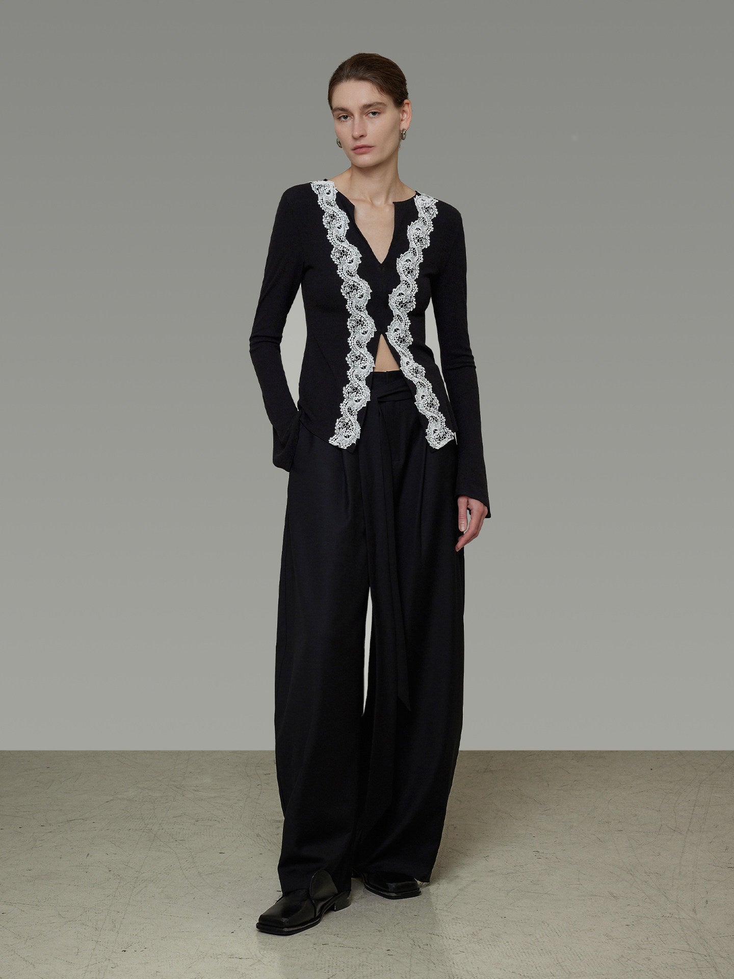 Lace Patchwork Slim Top UNS0039