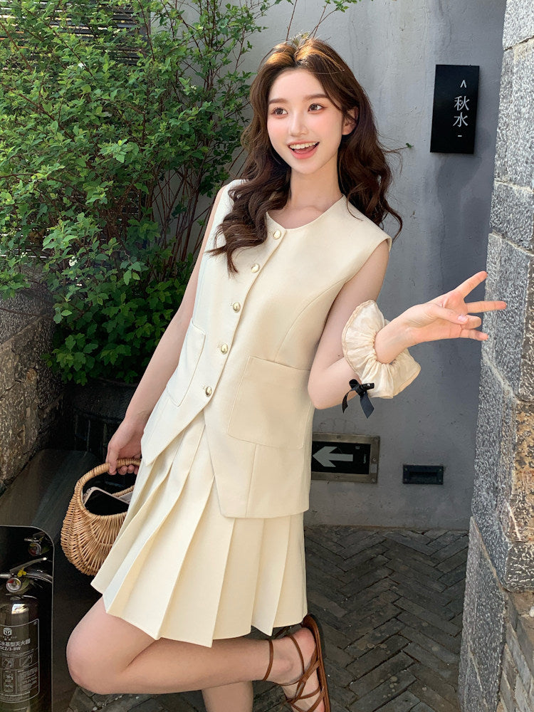 Round Neck Vest / Pleated Skirt QAZ0096