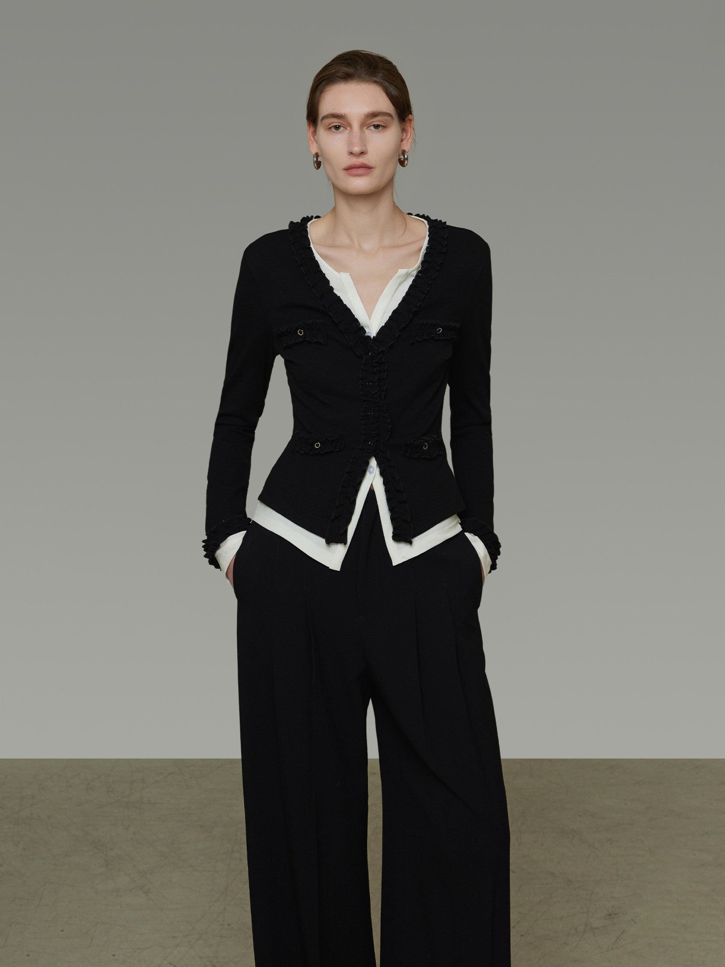 Slim Fit Long-Sleeve Top UNS0046