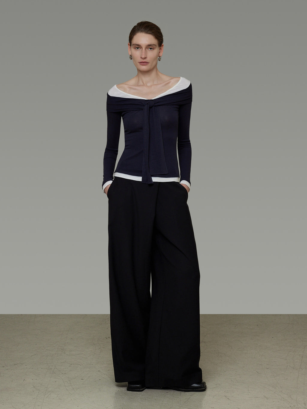 Off-Shoulder Knit Top UNS0025