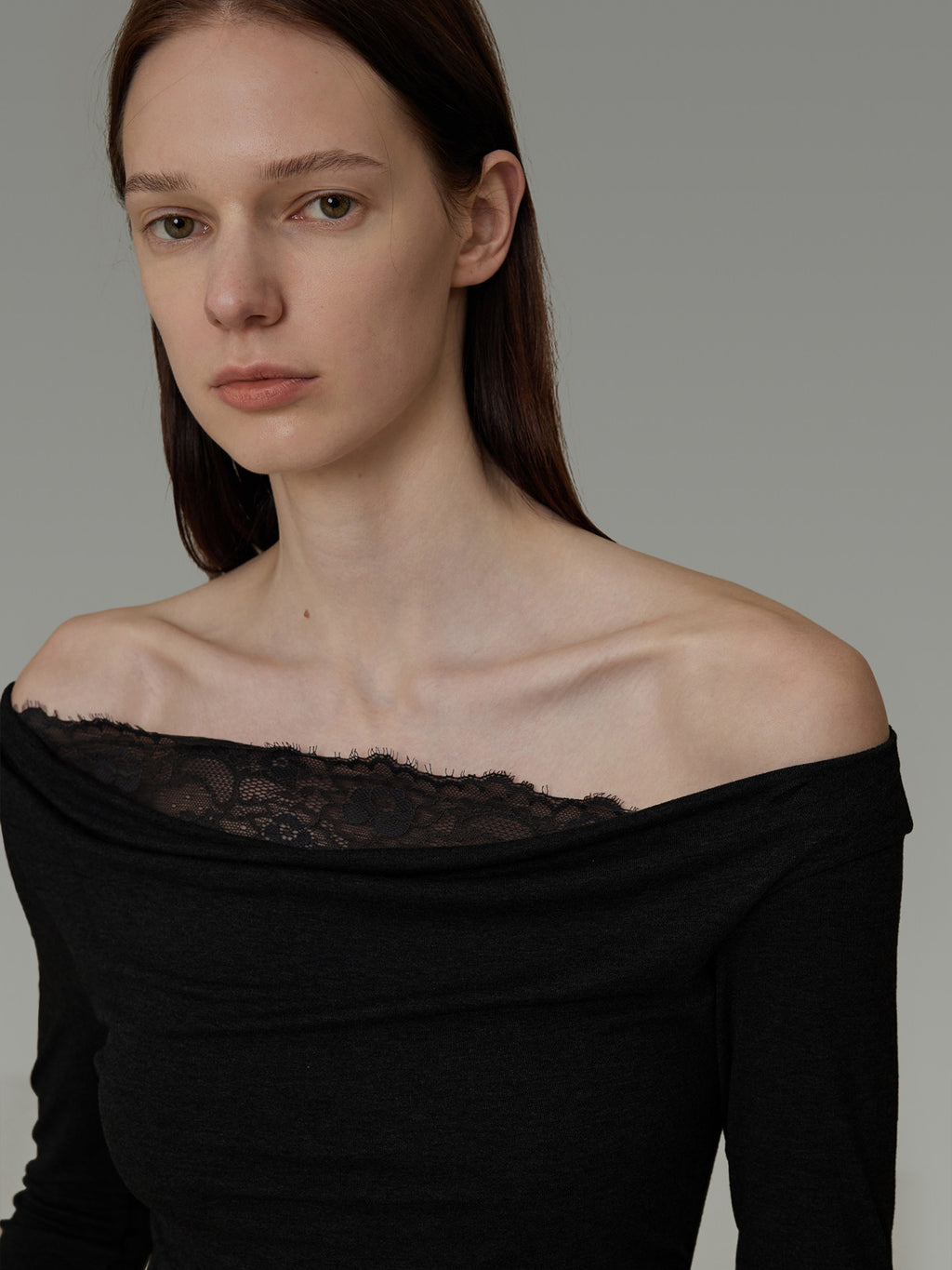 Off-Shoulder Knit Top UNS0018