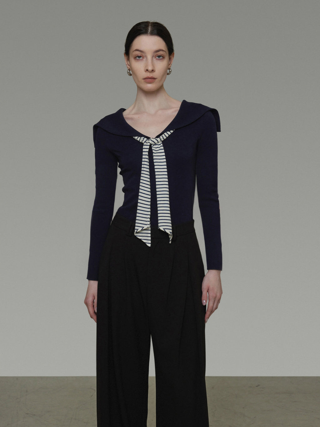 Ribbon Slim-Fit Top UNS0028