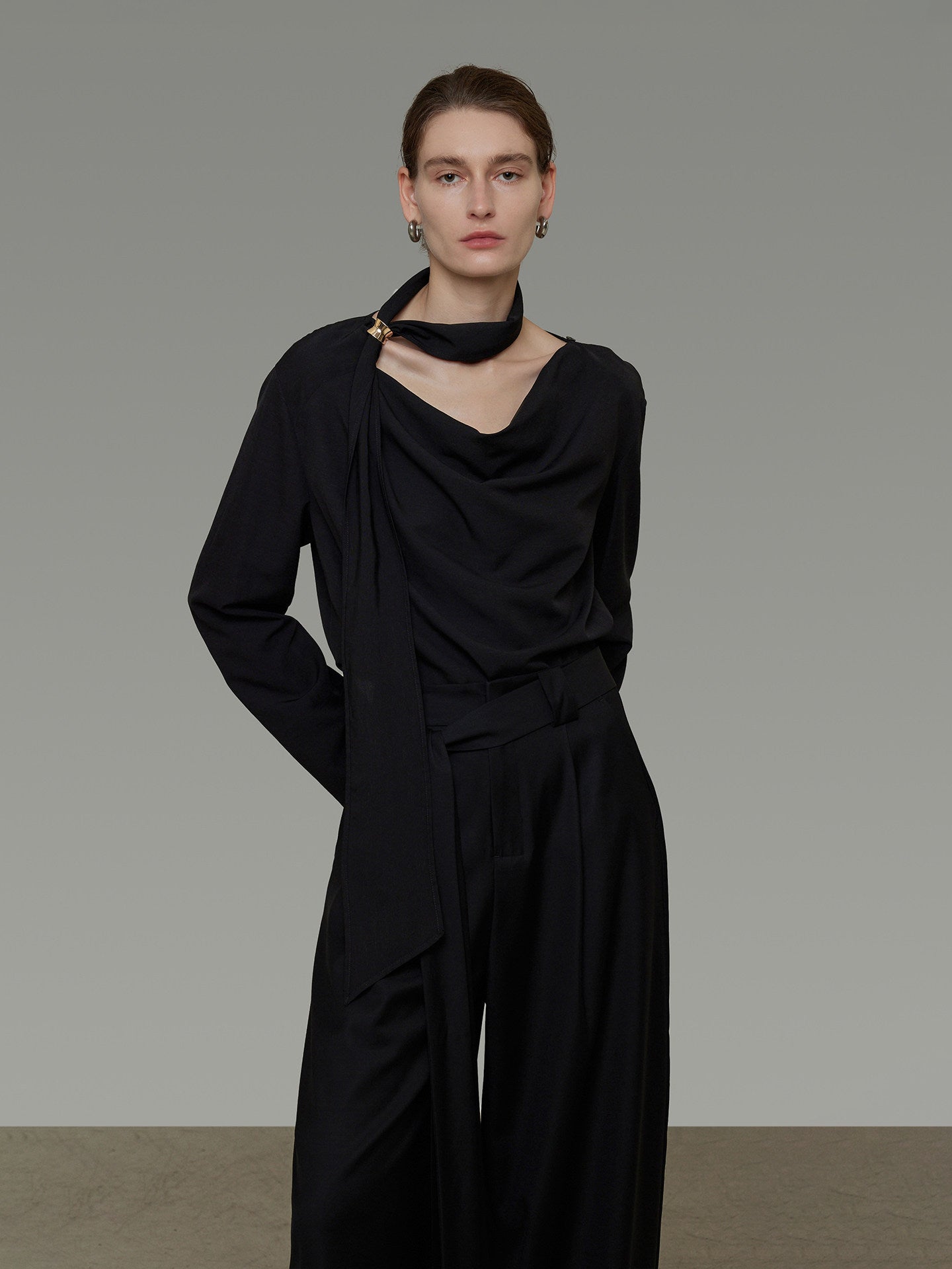 Bow-Tie Drape Blouse UNS0015