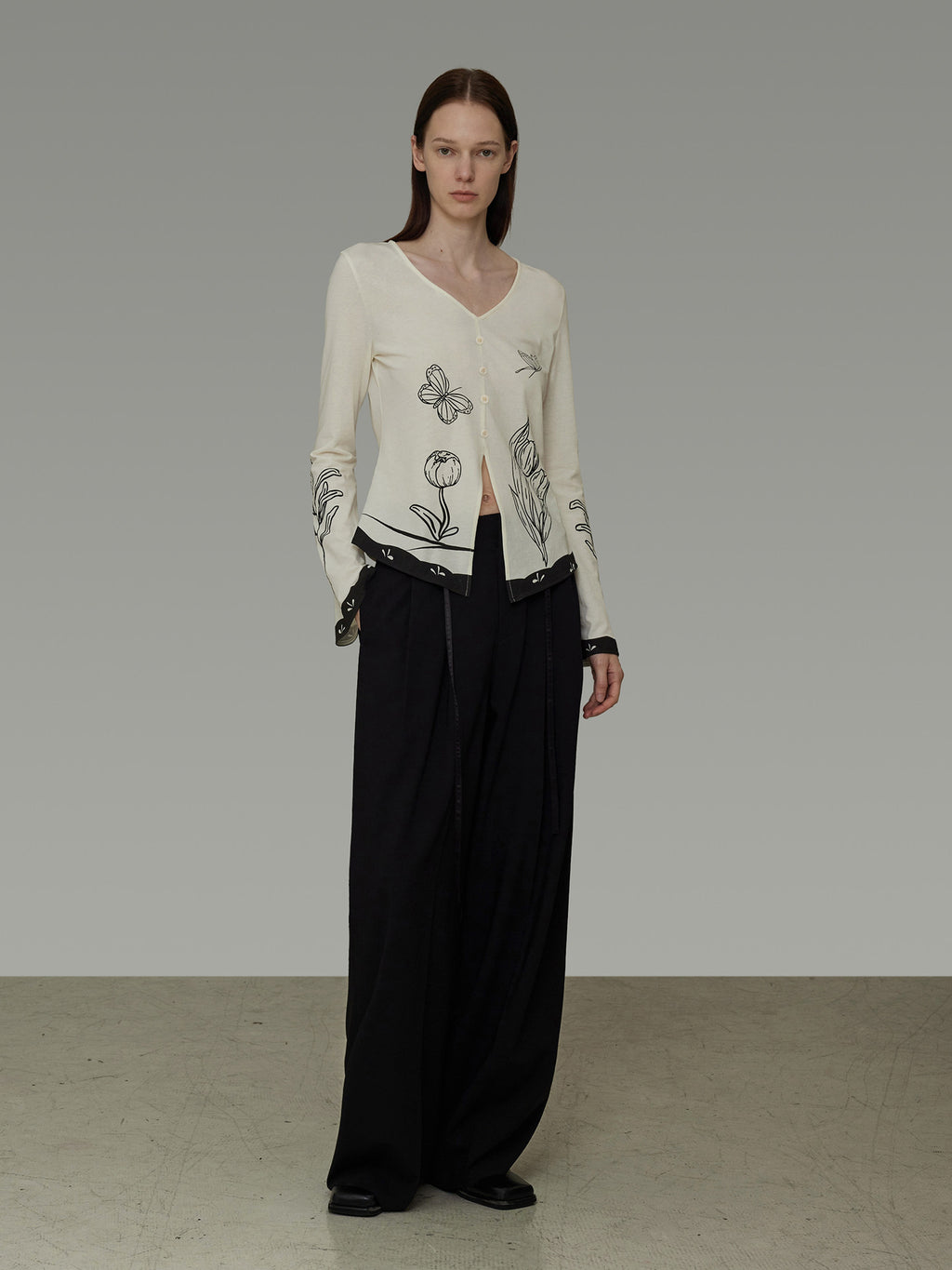 V-Neck Hand-Paint Long Sleeve Top UNS0034