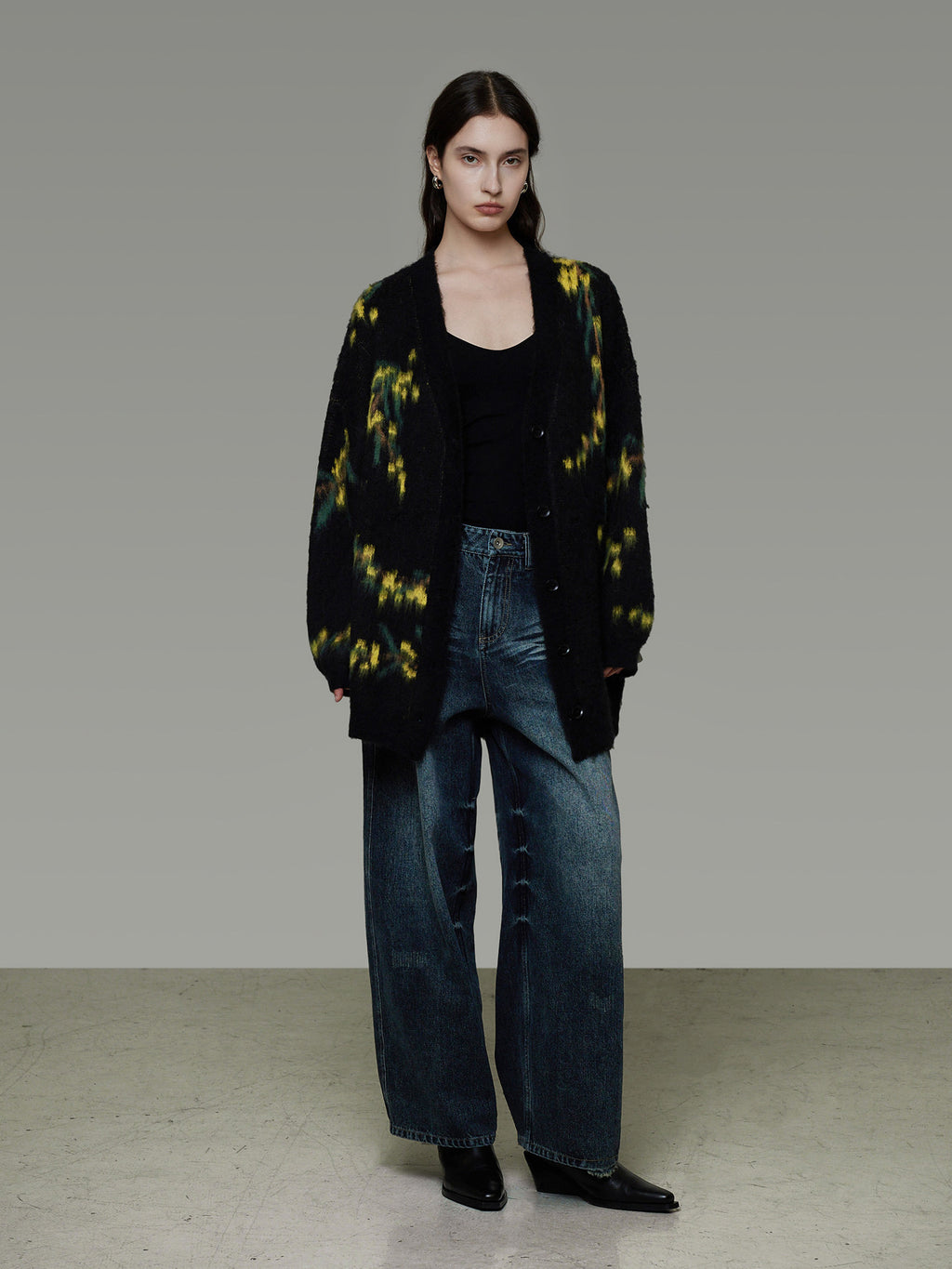 Retro Pattern Knit Cardigan UNS0038