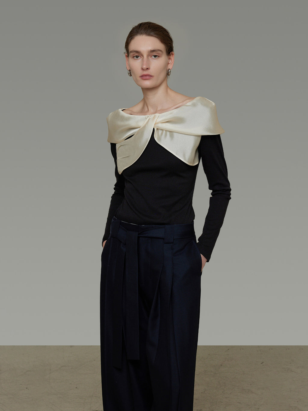 Ribbon Collar Elegant Top UNS0012