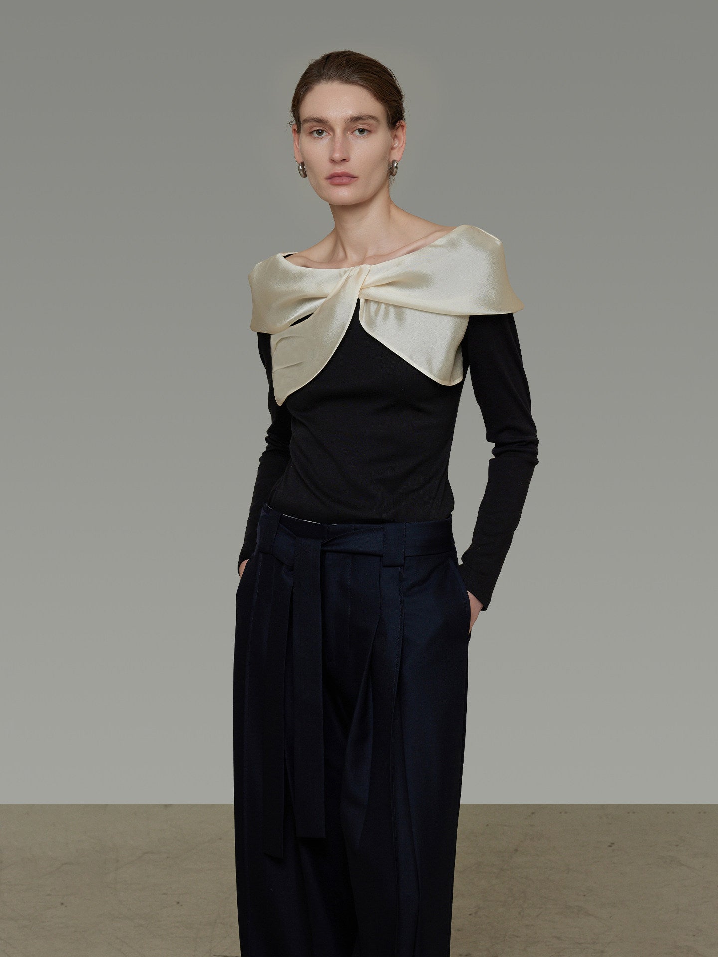 Ribbon Collar Elegant Top UNS0012