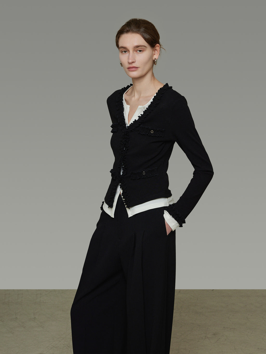 Slim Fit Long-Sleeve Top UNS0046