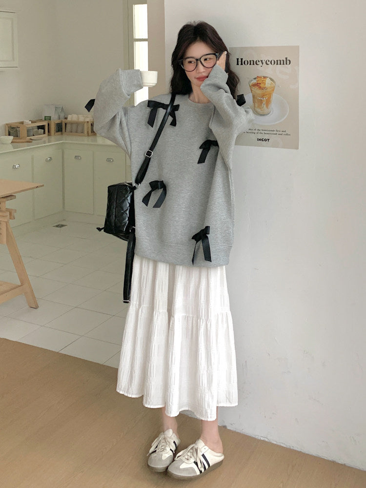 Ribbon Design Sweatshirt / White Half Skirt QAZ0037